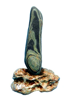 Đá cảnh thiên nhiên có hiện hình Phật Bà Quán Thế Âm Bồ tát